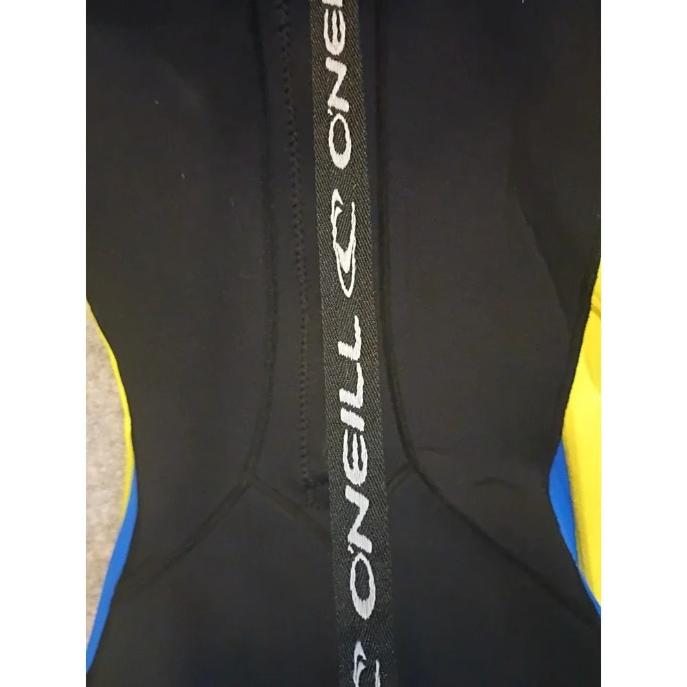 O'Neill Youth Size 8 3mm Flexible Warm Wetsuit #0447 Neoprene Knee Pads